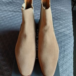 Tan boots brand new never worn size 9.